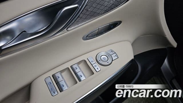 Genesis GV70 2021 — Şəkil 13/20