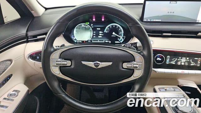 Genesis GV70 2021 — ფოტო 15/20