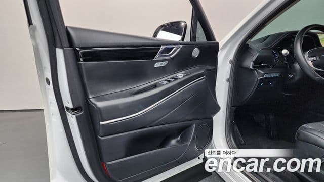 Genesis GV80 2021 — Photo 25/41