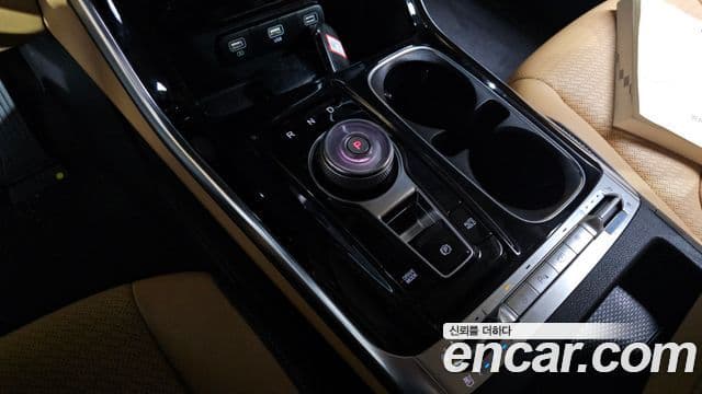 Kia Carnival 2022 — Şəkil 9/20