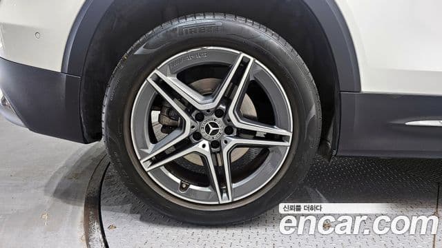 Mercedes-Benz GLB-Class 2022 — фото 5 из 20
