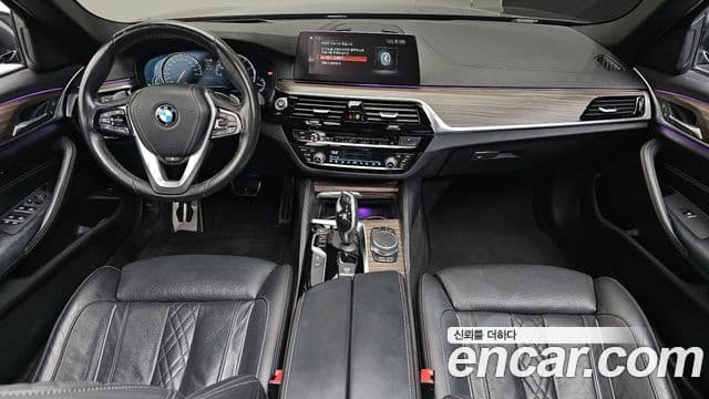 BMW 5 Series 2018 — Фото 7/20