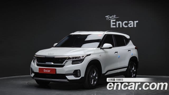 Kia Seltos 2022 — ფოტო 1/20