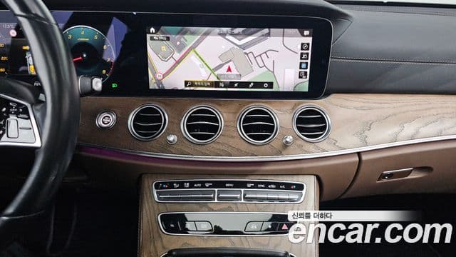 Mercedes-Benz E-Class 2021 — Şəkil 12/20