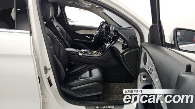 Mercedes-Benz GLC-Class 2018 — Şəkil 11/20