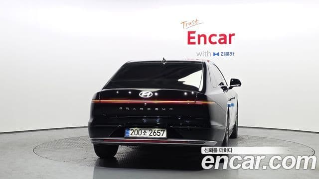 Hyundai Grandeur 2023 — ფოტო 4/20