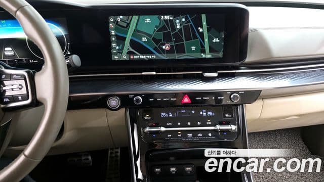 Kia Carnival 2021 — ფოტო 13/20