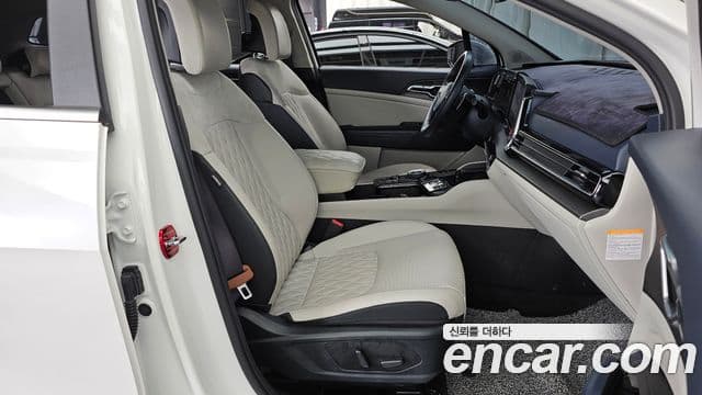 Kia Sportage 2023 — ფოტო 12/20