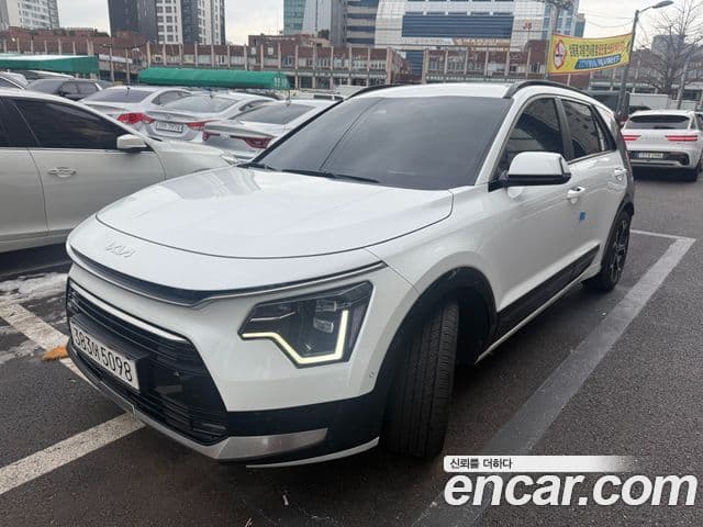 Kia Niro 2022 — Фото 9/20