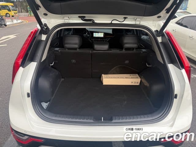 Kia Niro 2022 — Фото 19/20