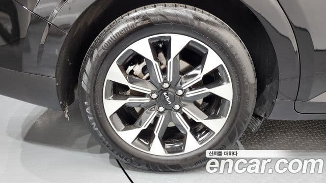 Kia Carnival 2022 — фото 5 из 20
