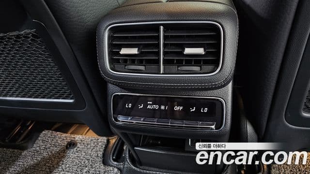 Mercedes-Benz GLE-Class 2019 — ფოტო 30/30