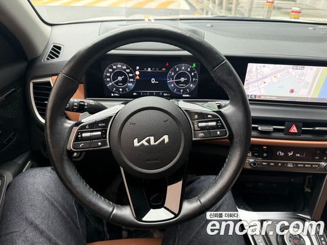 Kia Seltos 2022 — ფოტო 15/20