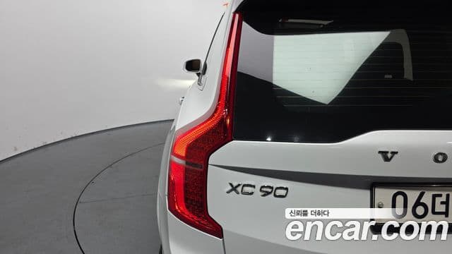 Volvo XC90 2019 — Photo 7/33
