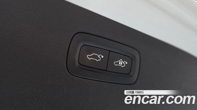 Volvo XC90 2019 — Photo 23/33