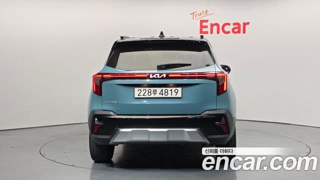 Kia Seltos 2024 — ფოტო 3/20