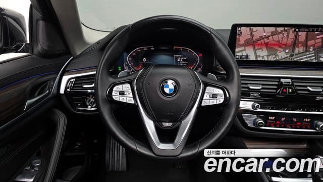 BMW 5 Series 2022 — Şəkil 13/20