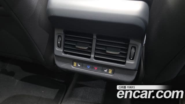 Land Rover Range Rover Evoque 2025 — ფოტო 17/20