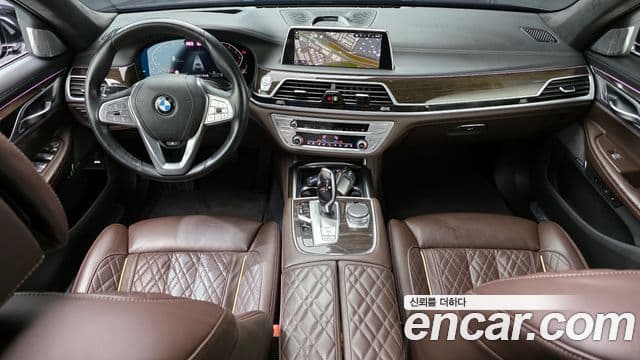 BMW 7 Series 2022 — ფოტო 7/20