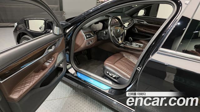 BMW 7 Series 2022 — ფოტო 10/20