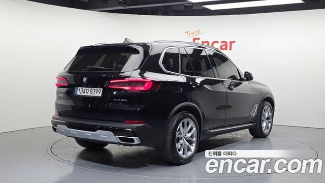 BMW X5 2021 — Photo 1/20
