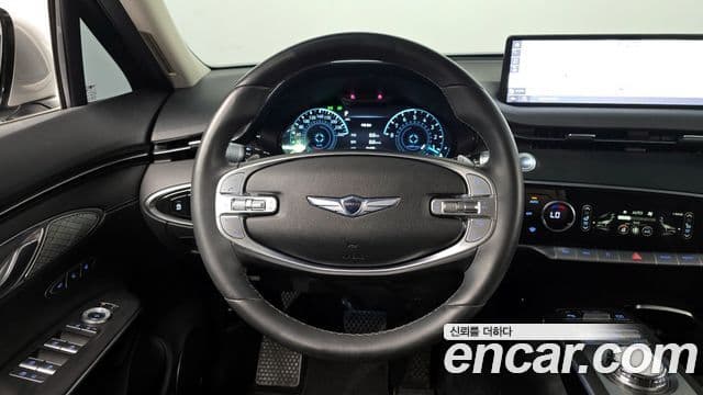 Genesis GV70 2021 — ფოტო 13/20