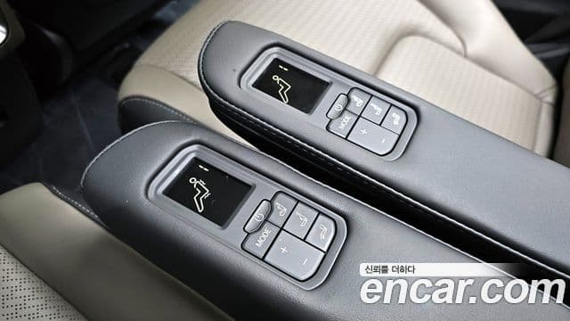 Kia Carnival 2024 — Фото 17/20