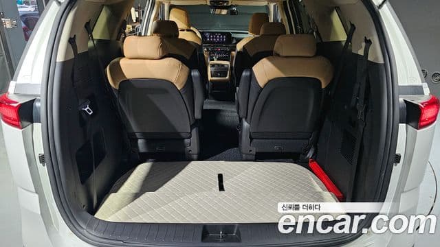 Kia Carnival 2021 — Şəkil 18/20