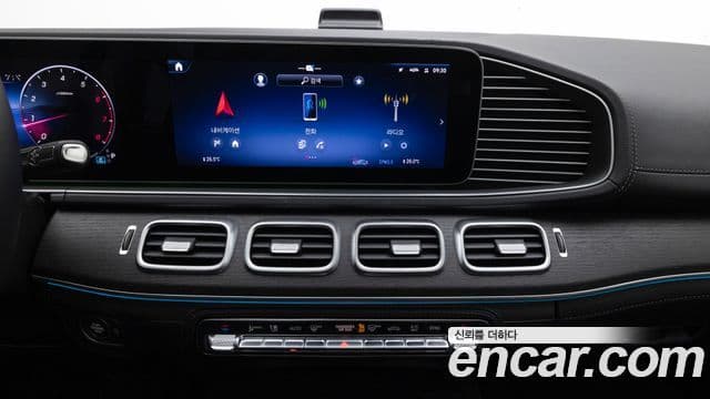 Mercedes-Benz GLE-Class 2025 — Photo 9/20