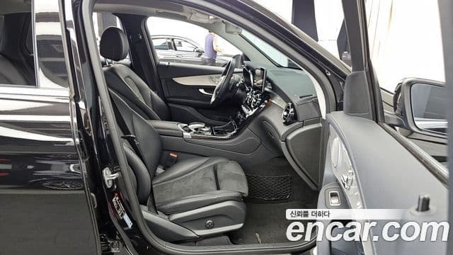 Mercedes-Benz GLC-Class 2019 — Şəkil 11/20