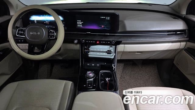 Kia Carnival 2022 — ფოტო 7/20