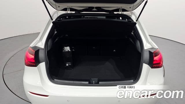 Mercedes-Benz A-Class 2025 — фото 15 из 20