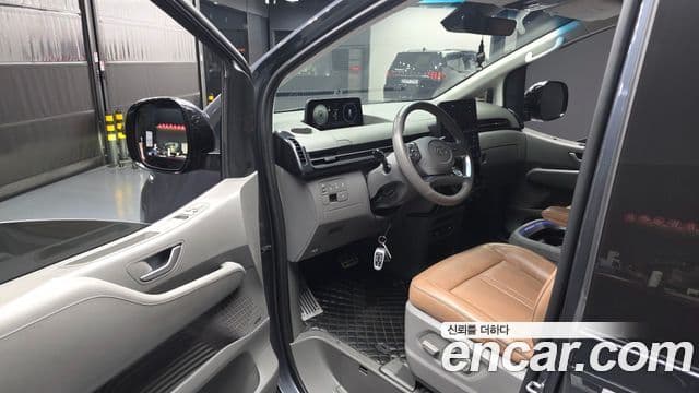 Hyundai Staria 2021 — ფოტო 10/20