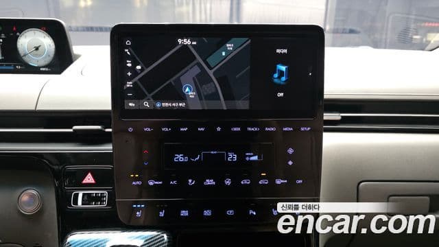 Hyundai Staria 2021 — ფოტო 14/20