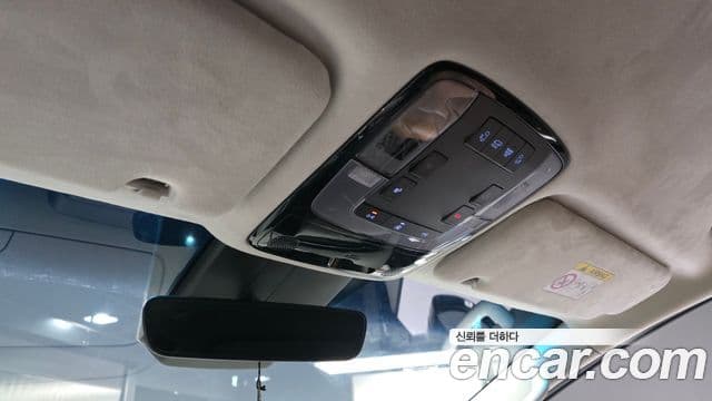 Hyundai Staria 2021 — ფოტო 19/20