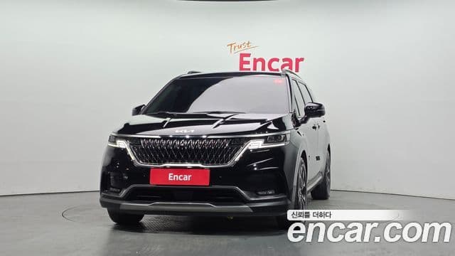 Kia Carnival 2023 — ფოტო 2/20