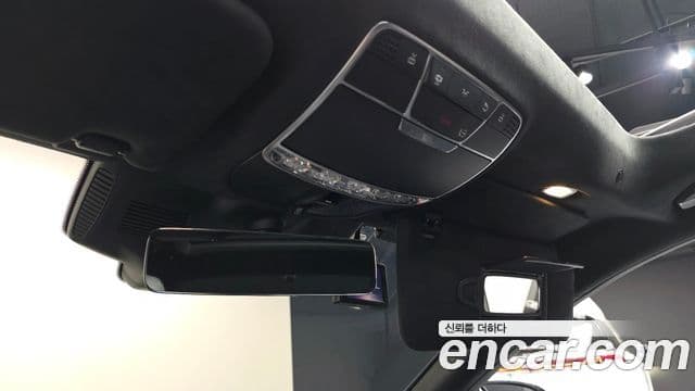 Mercedes-Benz S-Class 2020 — Photo 13/33