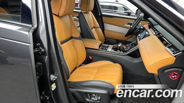 Land Rover Range Rover Velar 2022 — ფოტო 11/20