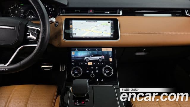 Land Rover Range Rover Velar 2022 — ფოტო 14/20