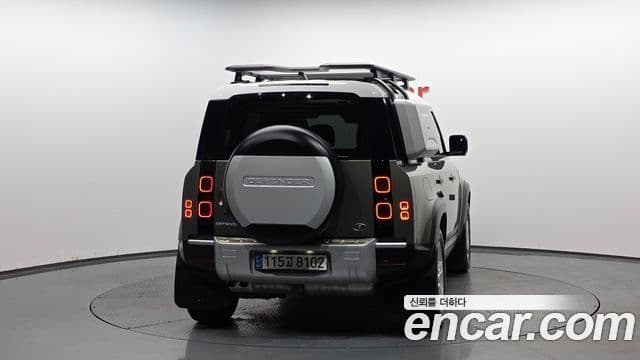 Land Rover Defender 2020 — Фото 4/20