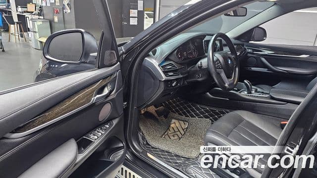 BMW X6 2018 — Şəkil 10/20