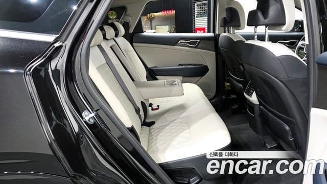 Kia Sportage 2023 — Фото 12/20