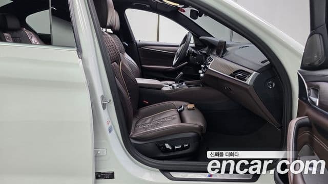 BMW 5 Series 2020 — ფოტო 11/20