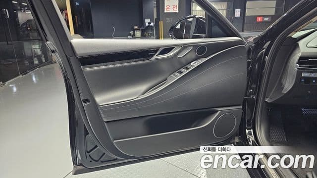 Genesis G80 2020 — Photo 17/32