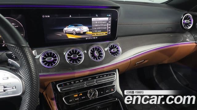 Mercedes-Benz E-Class 2020 — ფოტო 14/20