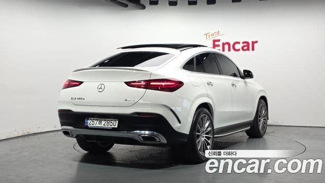 Mercedes-Benz GLE-Class 2024 — Photo 9/20