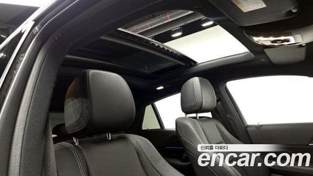 Mercedes-Benz GLE-Class 2024 — Photo 4/20