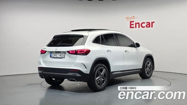 Mercedes-Benz GLA-Class 2021 — Фото 2/20
