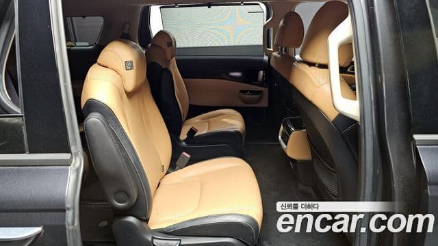 Kia Carnival 2021 — Фото 10/20