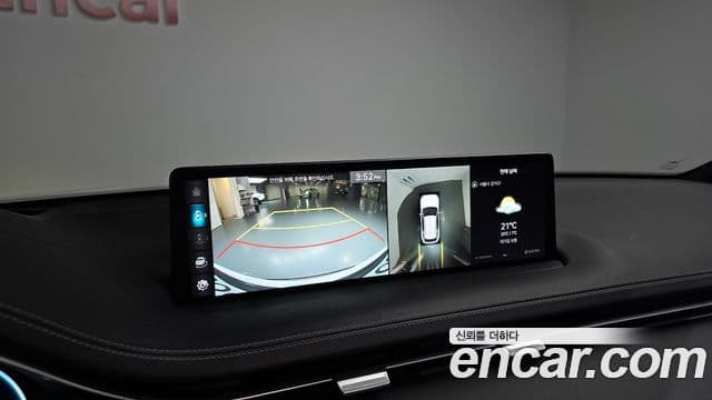 Genesis GV70 2021 — ფოტო 16/20